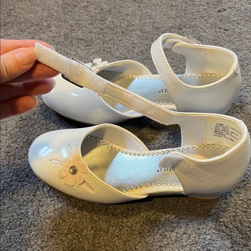 White Floral girls size 12 Dress Shoes - Picture 7 of 9